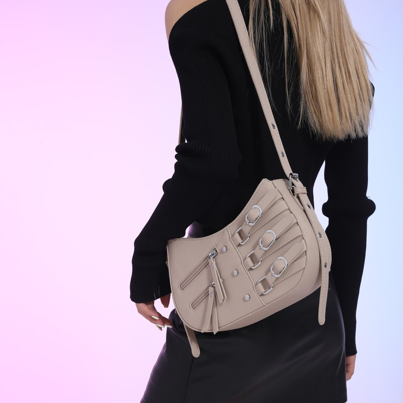 Schultertasche für Damen ⎜ Retro Halbmondtasche mit Schnallendetails und Reißverschlüssen für auffällige Street-Styles
