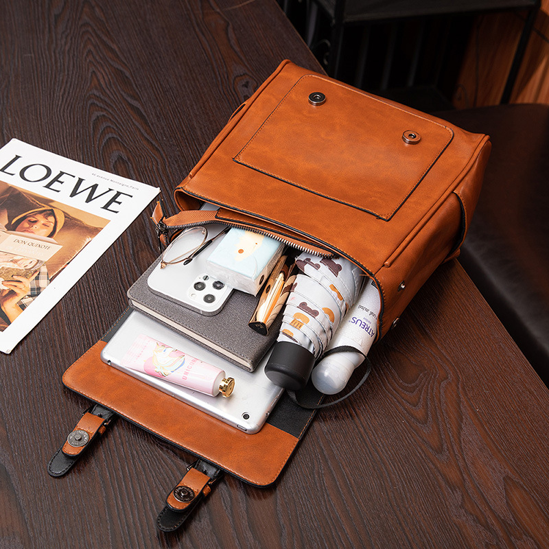 Damen Rucksack aus Kunstleder ⎜ Vielseitiger Tagesrucksack mit Schnallendetail und Tragegriff für Reisen und Alltag