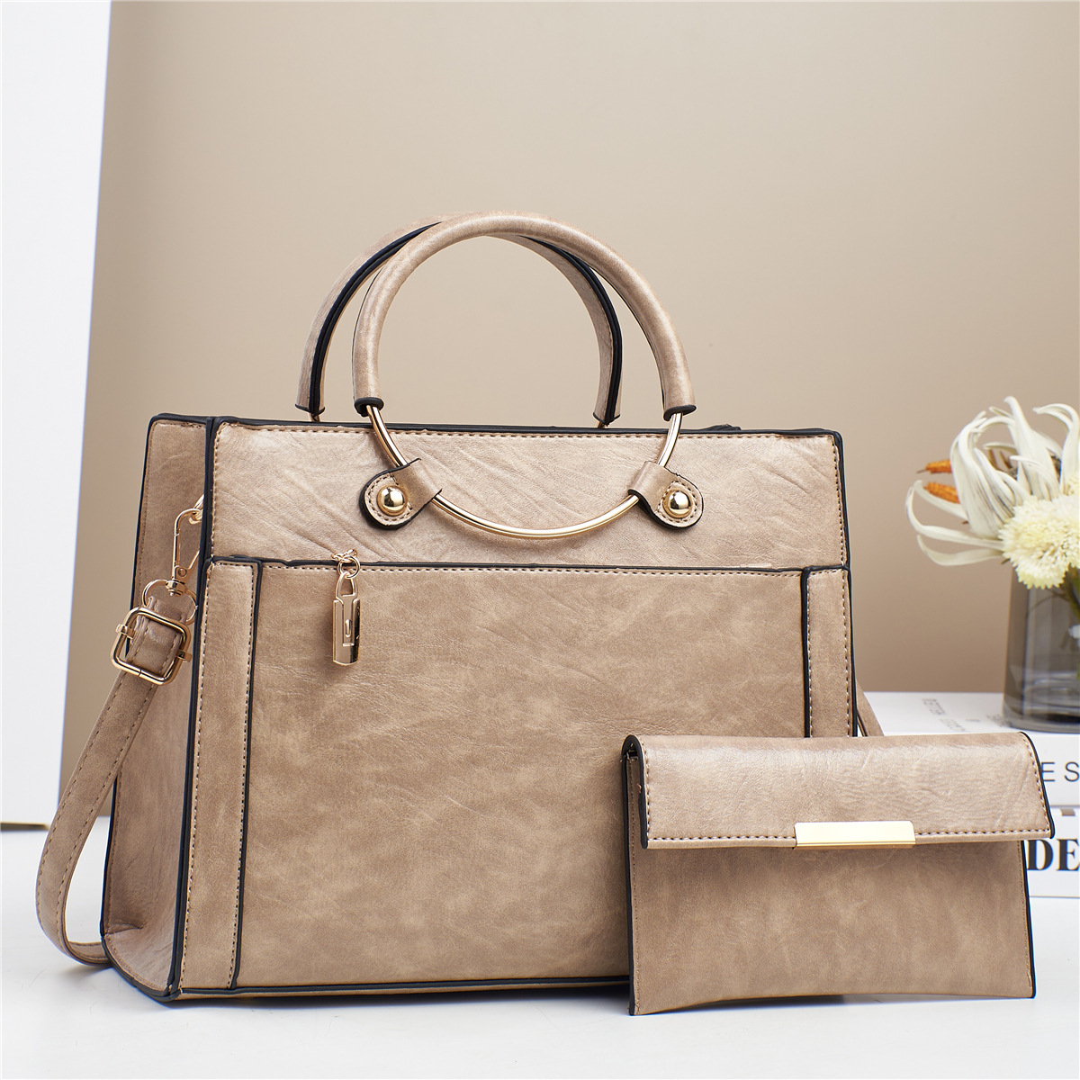 Handtasche für Damen ⎜ Zweiteiliges Set mit großer Tragetasche und passender Geldbörse für Alltag und Büro