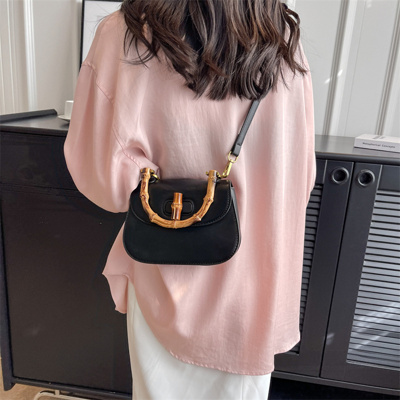 Damen Handtasche ⎜ Elegante Schultertasche mit Bambusgriff und Abnehmbarem Riemen