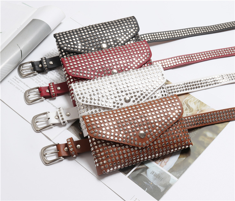 Gürteltasche für Damen ⎜ Kleine Bauchtasche aus weichem Kunstleder mit Nieten für Festivals und Freizeitlooks