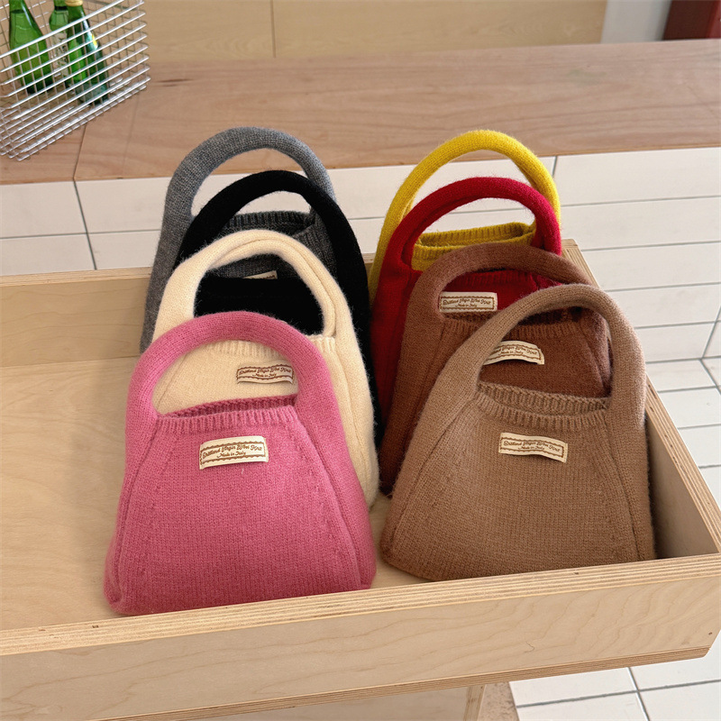 Handtasche für Damen ⎜ Weiche Tragetasche aus Wollstoff in Unifarben für stilvolle Outfits und Alltag