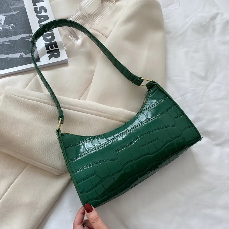 Prägte Schultertasche für Damen ⎜ Elegante Umhängetasche mit Kroko-Optik und Farbintensivem Design