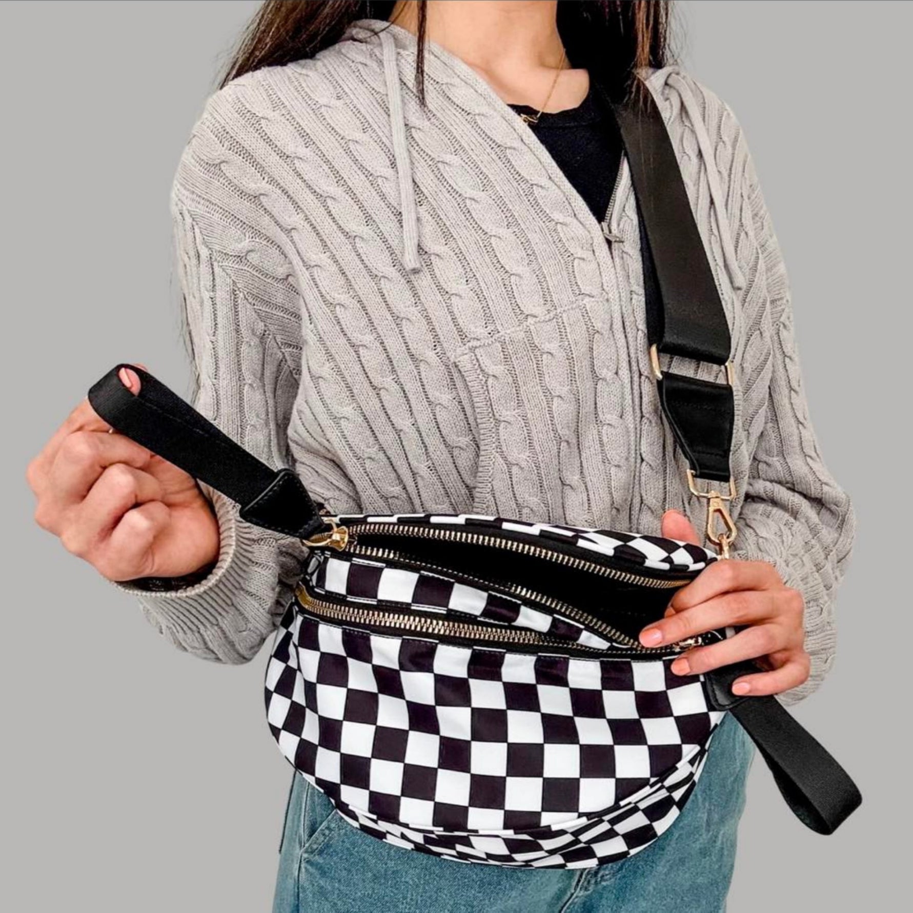 Umhängetasche für Damen ⎜ Schachbrett-Design mit doppeltem Reißverschluss und verstellbarem Schulterriemen