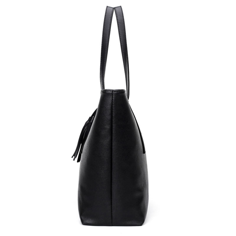 Handtasche für Damen ⎜ Schlichte Tragetasche mit Quastenanhänger und viel Stauraum für Alltag und Büro