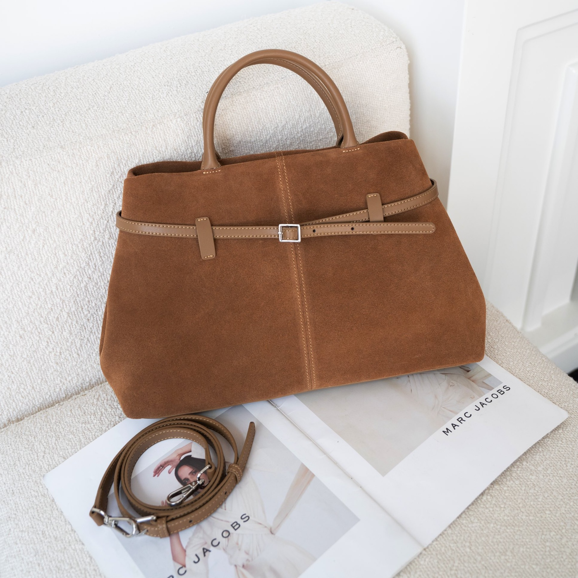 Damen Schultertasche ⎜ Wildleder Retro Tasche mit verstellbarem Riemen und elegantem Design