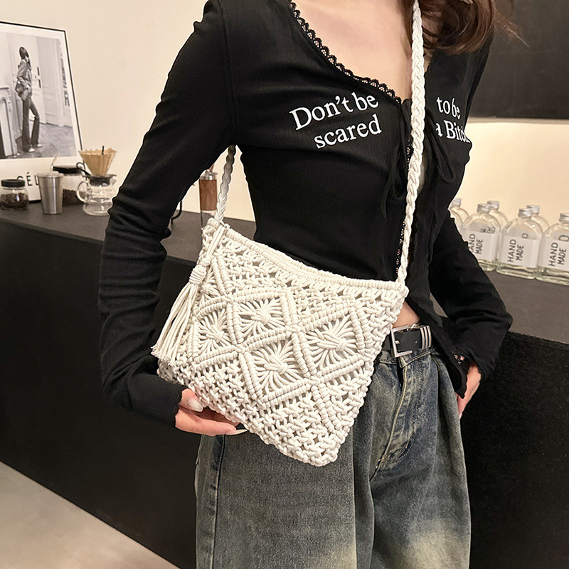 Umhängetasche für Damen ⎜ Handgefertigte Boho-Tasche mit Häkelmuster für Freizeit, Strand und Alltag