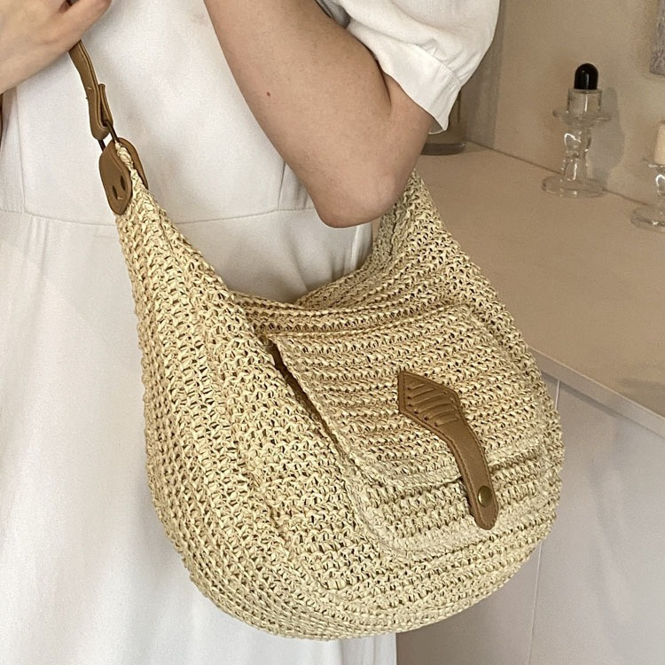 Strandtasche für Damen aus Strohmaterial ⎜ Geräumige Umhängetasche im Boho-Stil für Urlaub und Alltag