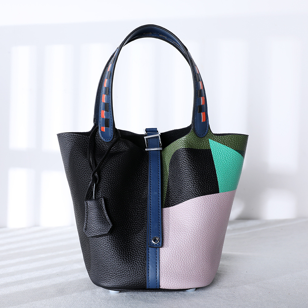 Handtasche mit Kunst-Design ⎜ Rindleder-Tasche mit Verstellbarem Schulterriemen und Stilvollem Muster