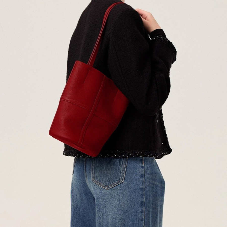 Große Damen Schultertasche ⎜ Modische Umhängetasche mit Viel Stauraum und Zeitlosem Design
