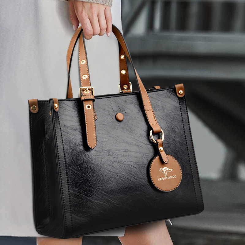Damen Handtasche aus Kunstleder ⎜ Klassische Schultertasche im Vintage-Look mit stabilem Griff für Alltag und Büro