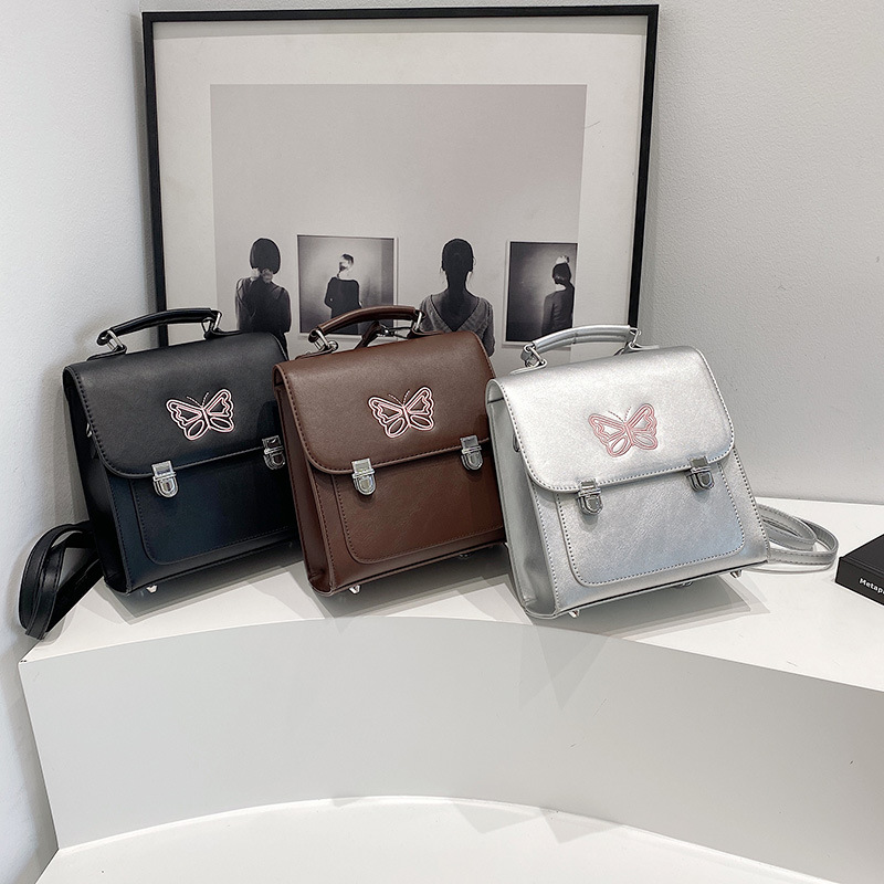 Rucksack für Damen ⎜ Modischer Alltagsrucksack mit Schmetterlings-Applikation und praktischem Design