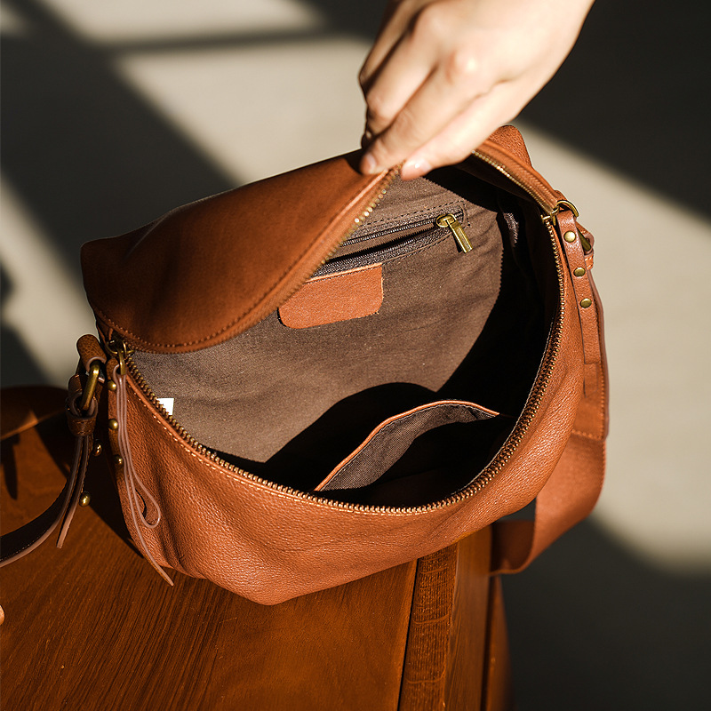 Bauchtasche für Damen ⎜ Stylische Satteltasche aus Lederoptik für Reisen, Alltag und Freizeit