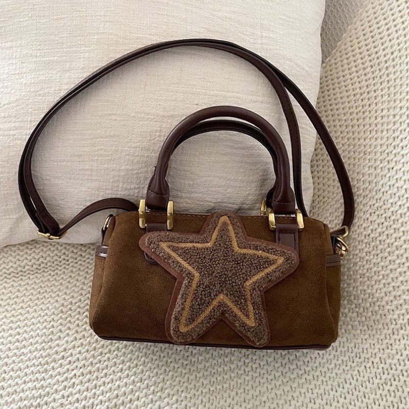 Handtasche für Damen aus Wildleder ⎜ Vintage Look mit Stern-Applikation und verstellbarem Schultergurt