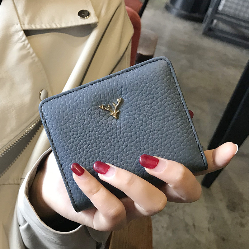 Kompakte Damen Geldbörse aus Leder ⎜ Faltbares Mini-Portemonnaie im schlanken Design mit Münzfach und edler Prägung