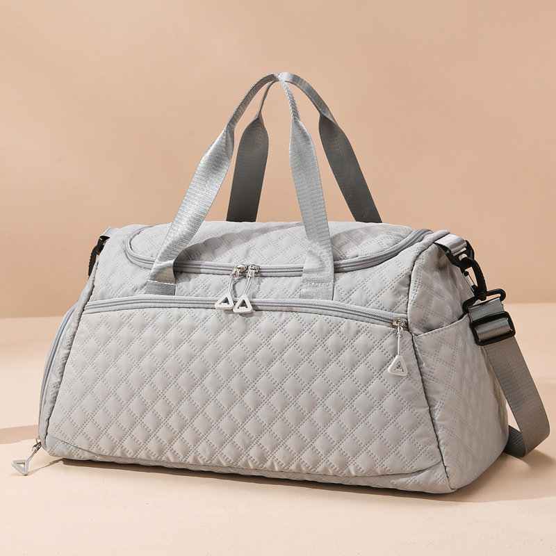 Reisetasche für Damen ⎜ Große Weekender-Tasche mit Rautenmuster und wasserabweisendem Material für Reisen und Alltag