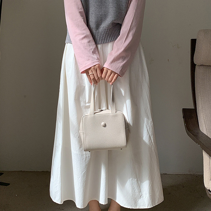 Damen Schultertasche ⎜ Kleine quadratische Tasche mit schlichtem Design und mattem Finish