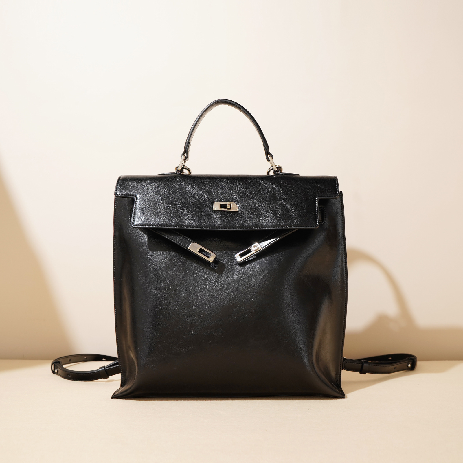 Rucksack für Damen ⎜ Eleganter Leder-Rucksack mit Tragegriff und großer Kapazität für Alltag und Büro
