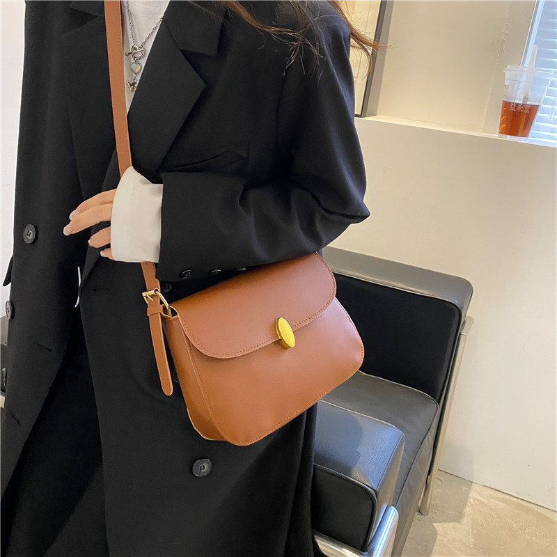 Crossbody Bag für Damen ⎜ Schlichte Schultertasche im Retro-Stil für Alltag, Büro und Freizeit