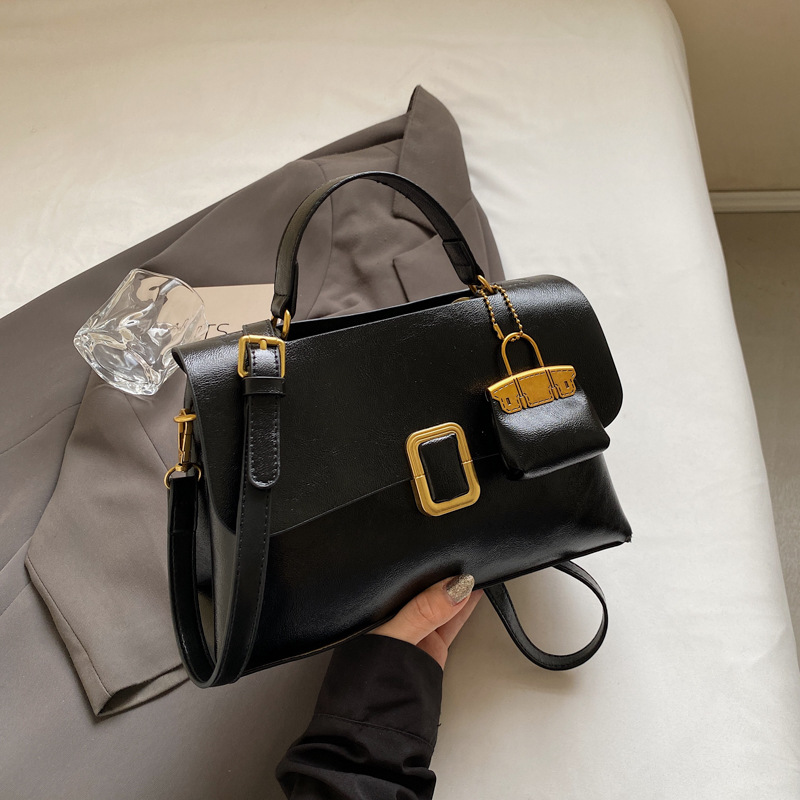 Handtasche für Damen ⎜ Elegante Schultertasche mit Schloss-Detail