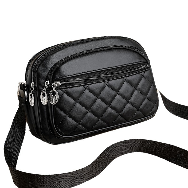 Umhängetasche für Damen ⎜ Kompakte Schultertasche mit Rautensteppung und Reißverschluss für Herbst und Winter