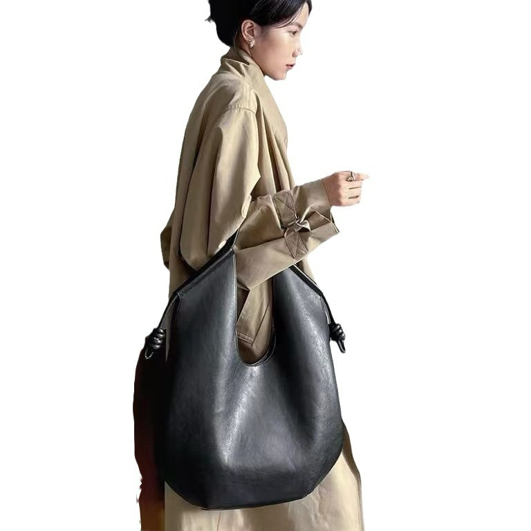 Schultertasche für Damen ⎜ Große Unterarmtasche mit modernem Design und viel Stauraum für Alltag und Büro