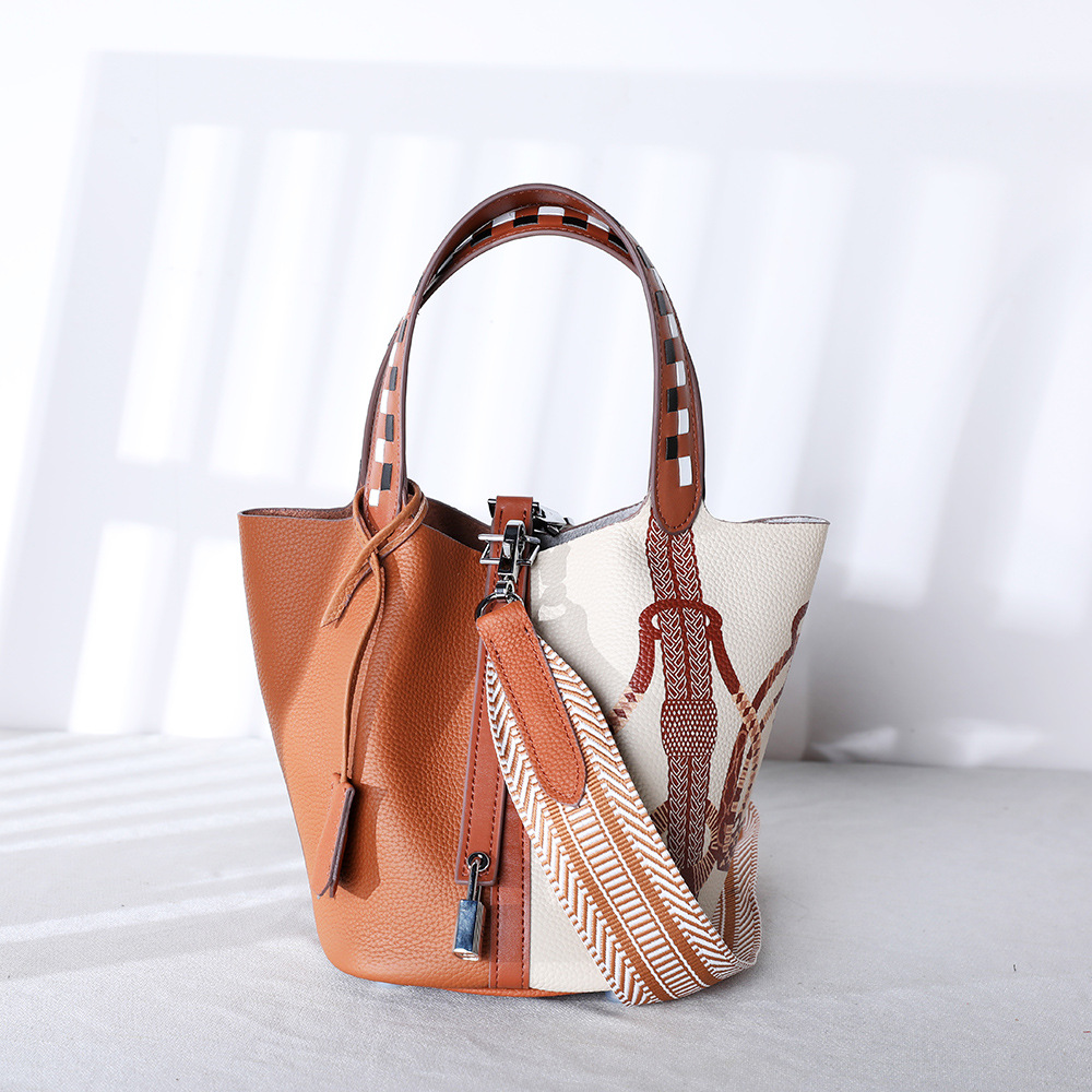 Handtasche mit Kunst-Design ⎜ Rindleder-Tasche mit Verstellbarem Schulterriemen und Stilvollem Muster