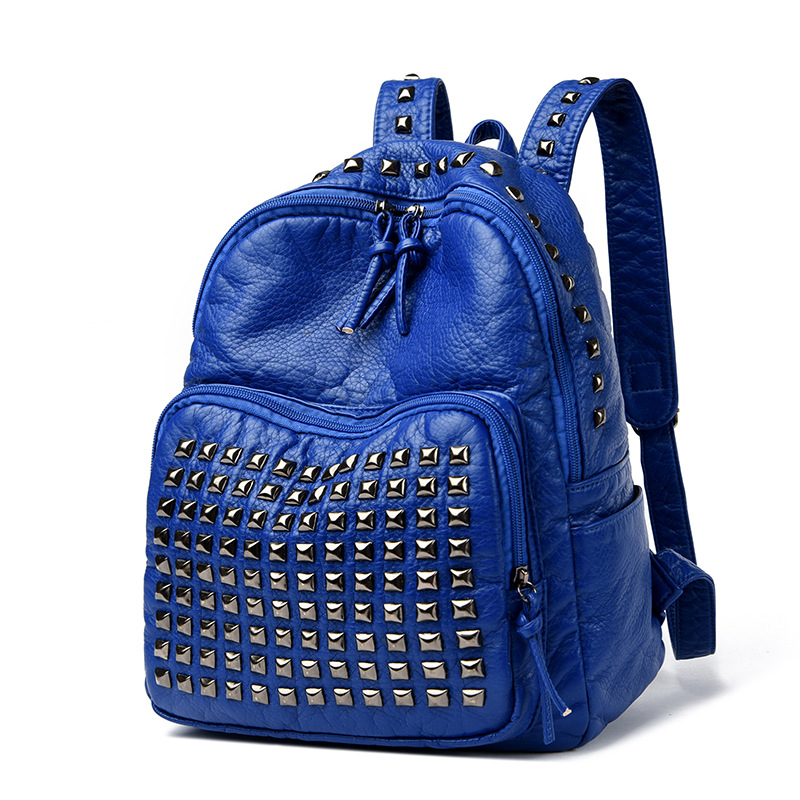 Damen Rucksack mit Nieten ⎜ Robuster Cityrucksack aus Kunstleder mit großer Kapazität für Reisen und Alltag