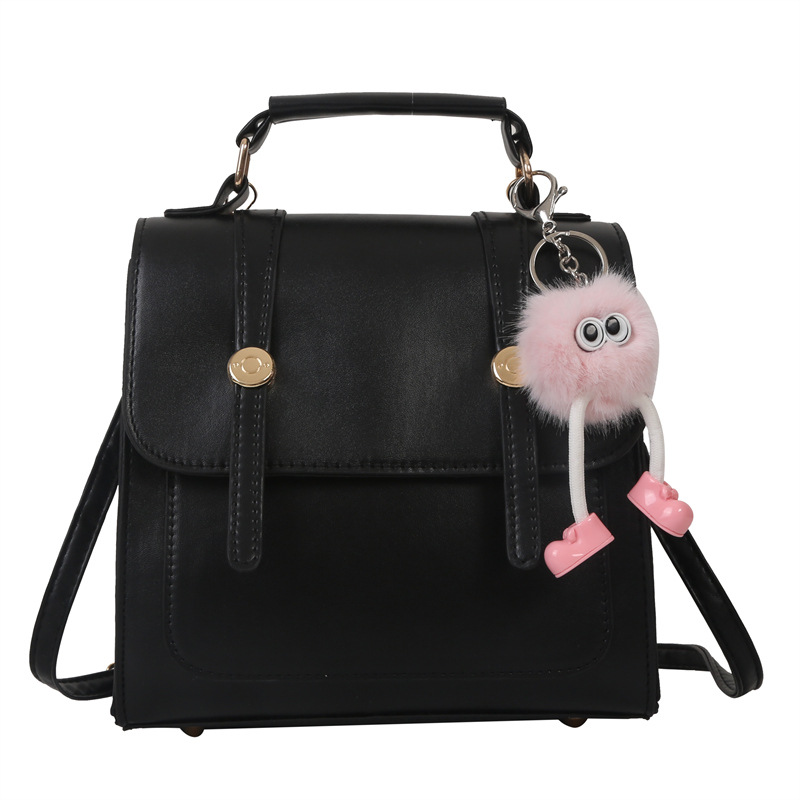 Damen Rucksack in Lederoptik ⎜ Stylischer Mini-Rucksack mit Tragegriff und Anhänger für Alltag und Freizeit