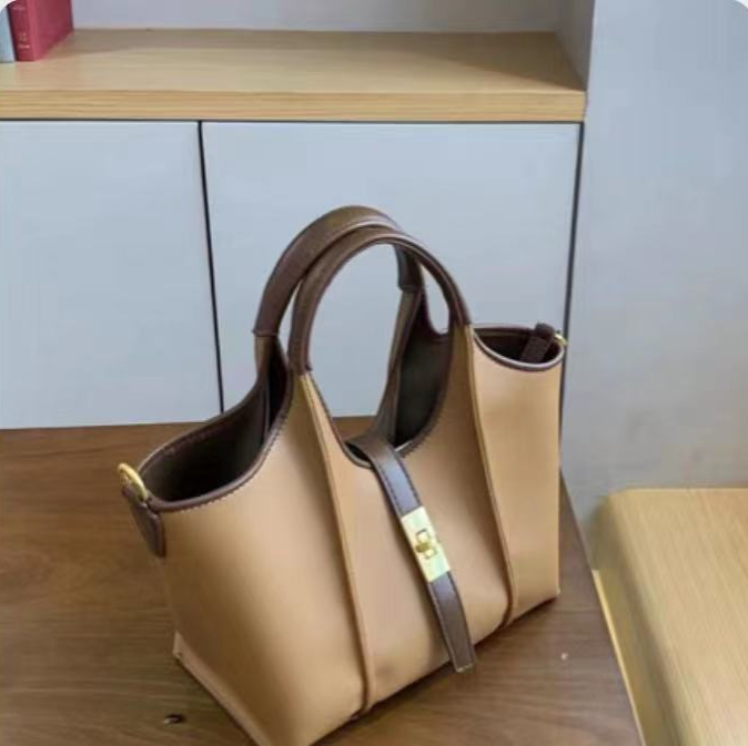 Handtasche aus Kunstleder für Damen ⎜ Stilvolle Tragetasche mit Schulterriemen für Alltag und Büro