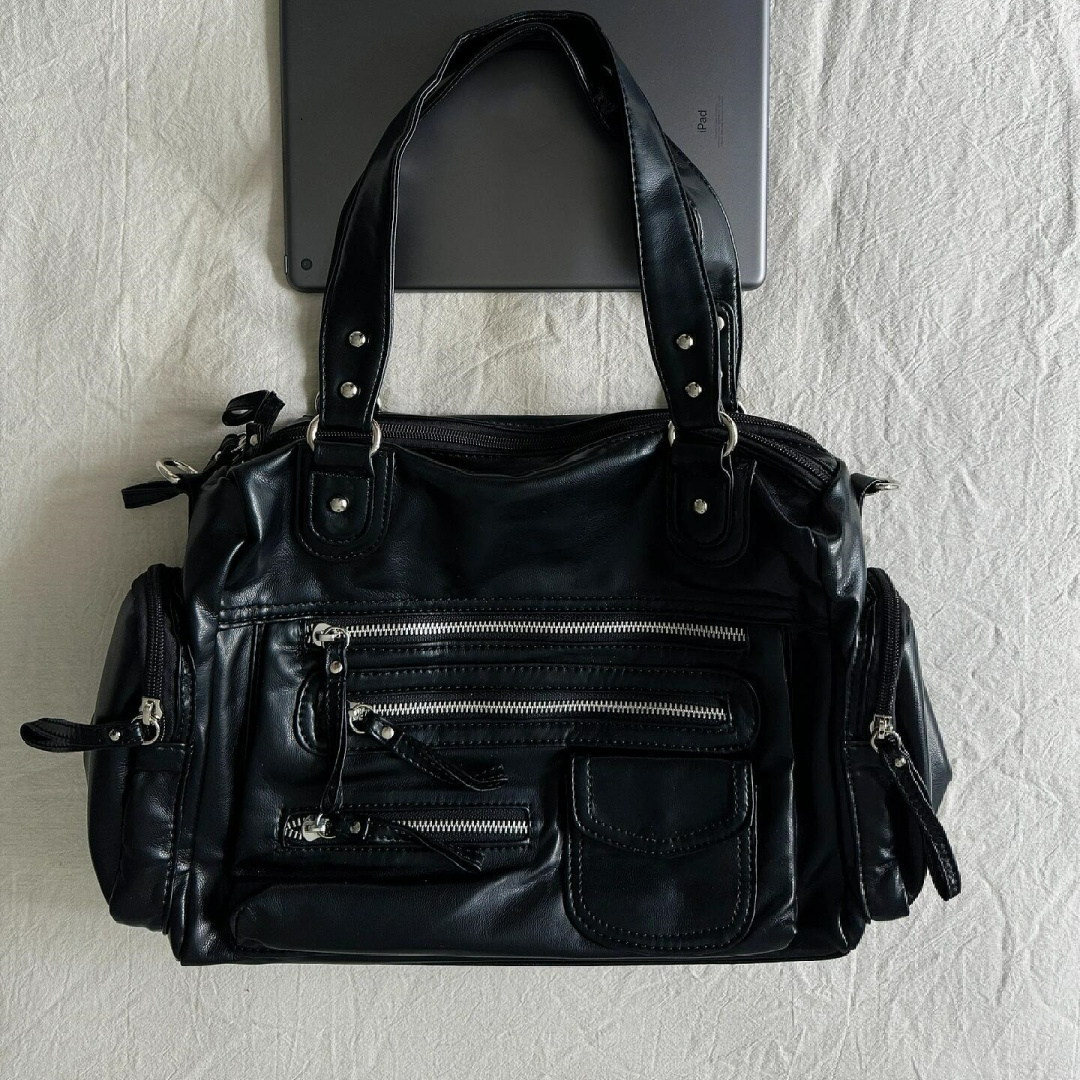 Moderne Damen Schultertasche ⎜ Vielseitige Umhängetasche aus Kunstleder mit mehreren Reißverschlussfächern