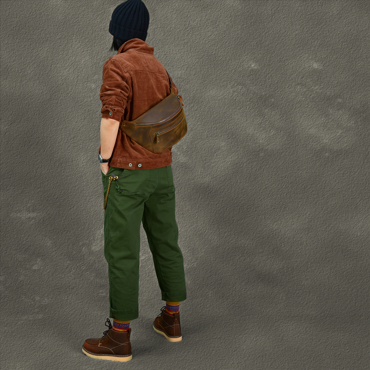 Bauchtasche aus Leder für Herren ⎜ Robuste Umhängetasche im Retro-Stil mit viel Stauraum für Alltag und Reisen