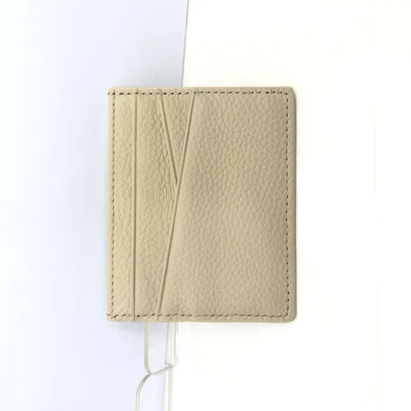 Kartenetui aus Leder für Damen und Herren ⎜ Schlanke Kartenhülle mit weichem Finish und Platz für Bankkarten