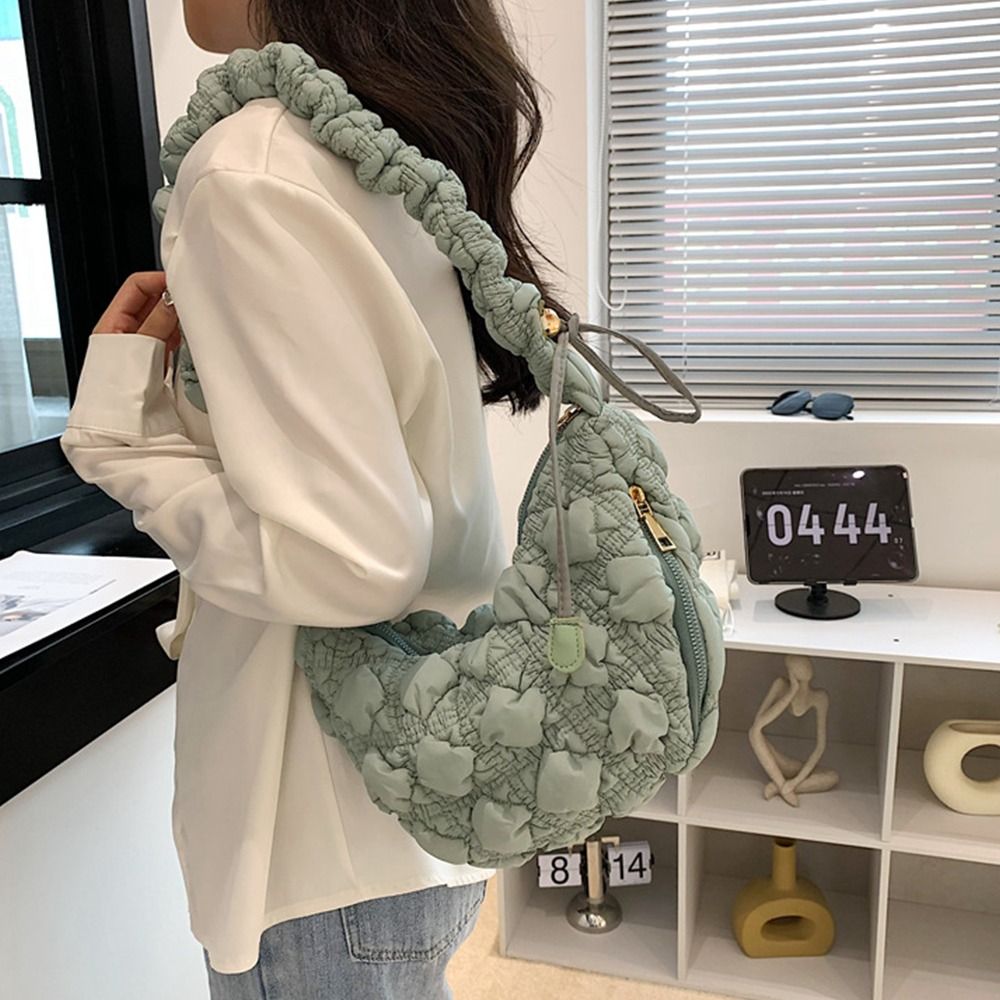 Schultertasche für Damen ⎜ Große Cloud-Bag mit gepolstertem Faltendesign und bequemem Tragegriff für Alltag und Freizeit