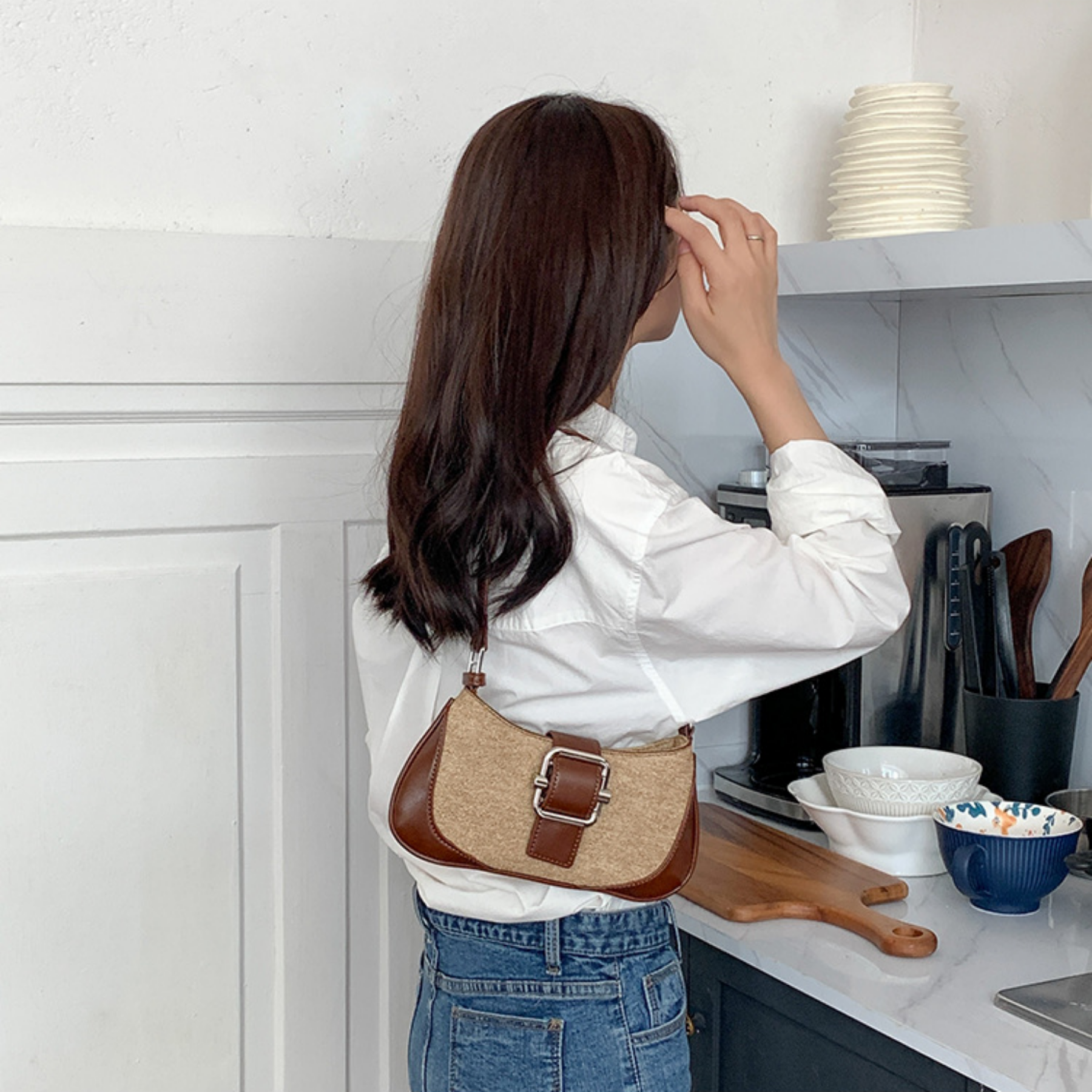 Baguette Tasche für Damen ⎜ Retro Design mit hochwertigem Nähmuster und praktischer Schultertragefunktion