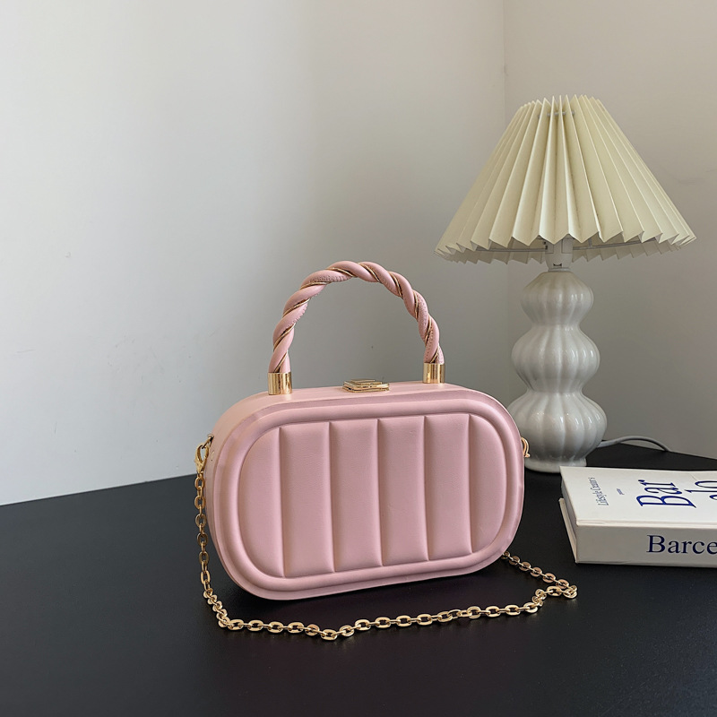 Damen Umhängetasche mit Kette ⎜ Stylische Box-Bag mit Tragegriff für elegante Auftritte und Alltag