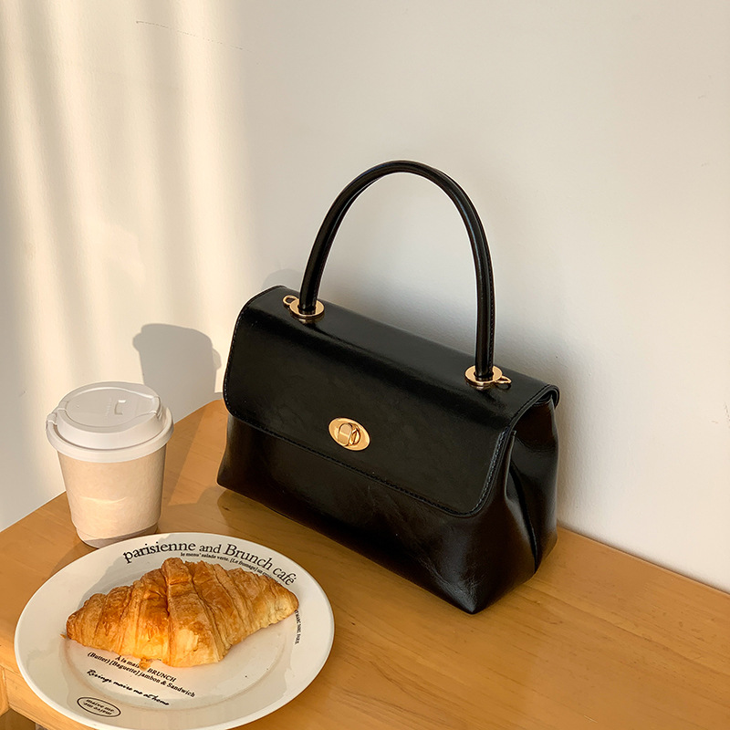 Handtasche für Damen ⎜ Elegante Umhängetasche in Lederoptik mit Drehverschluss und stabilem Tragegriff