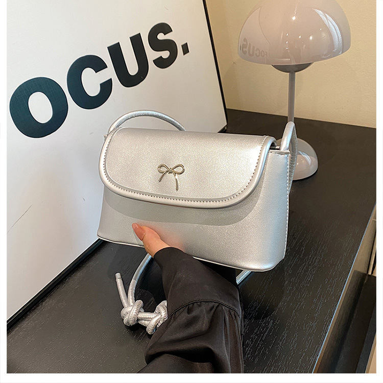 Damen Umhängetasche ⎜ Vielseitige Tasche mit Schleifendetail für Alltag und Freizeit
