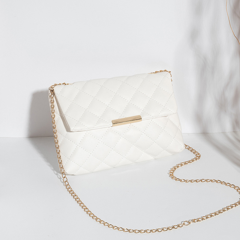 Umhängetasche für Damen ⎜ Leichte Stepp-Tasche mit Kettenriemen für Alltag und Ausgehen