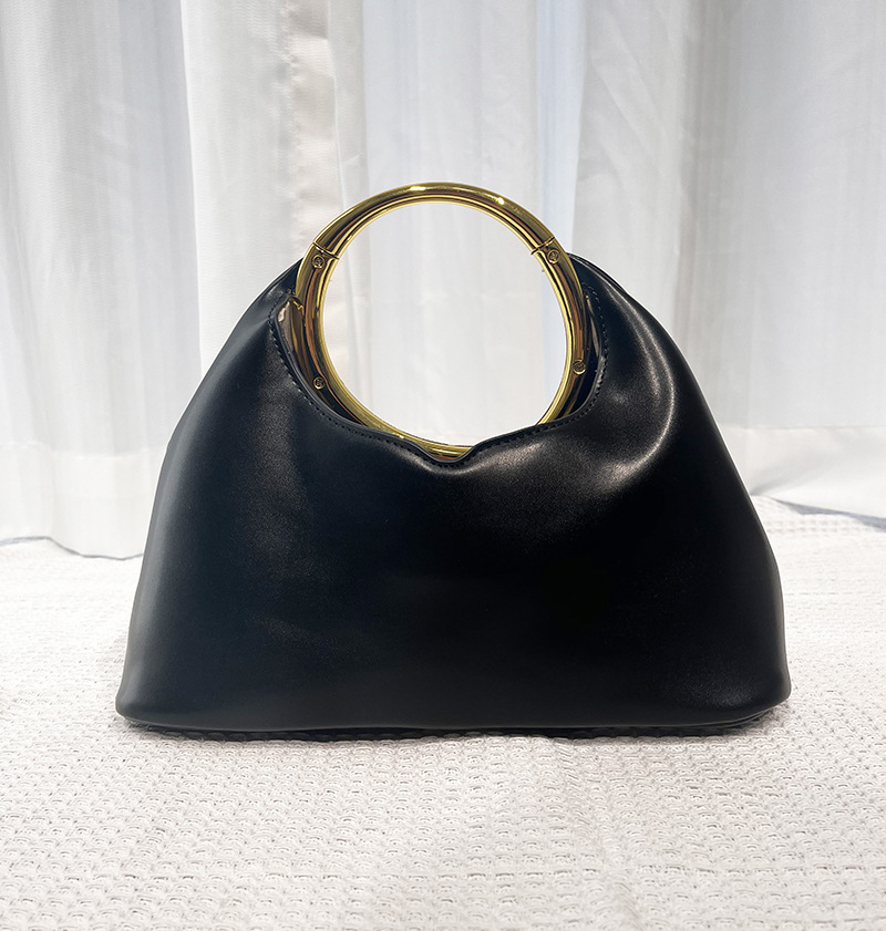 Handtasche mit Metallring ⎜ Weiche Lederoptik Tasche zum Handtragen mit modernem Design und praktischem Griff