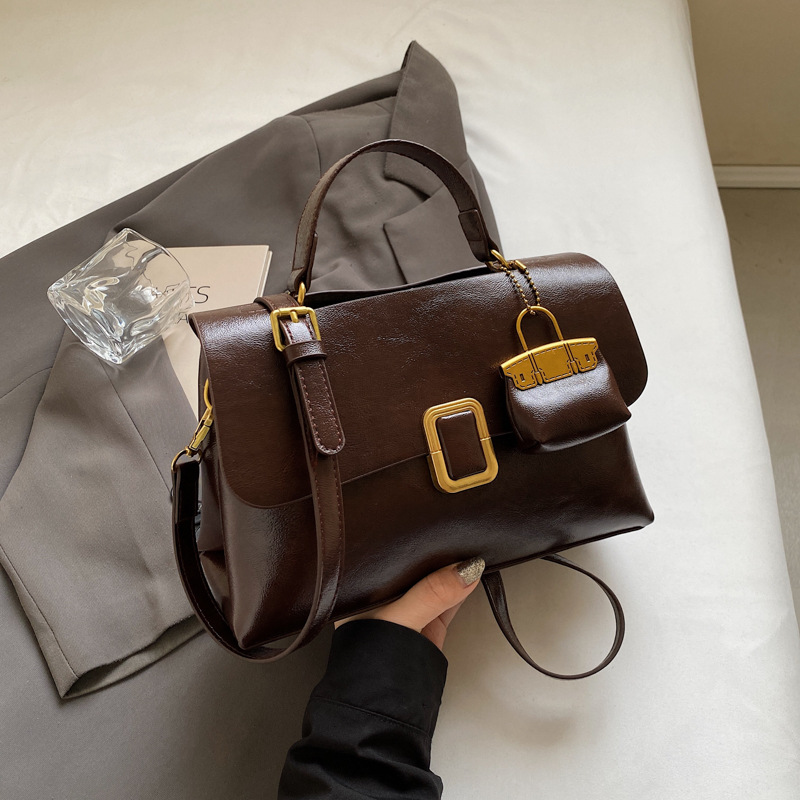 Handtasche für Damen ⎜ Elegante Schultertasche mit Schloss-Detail