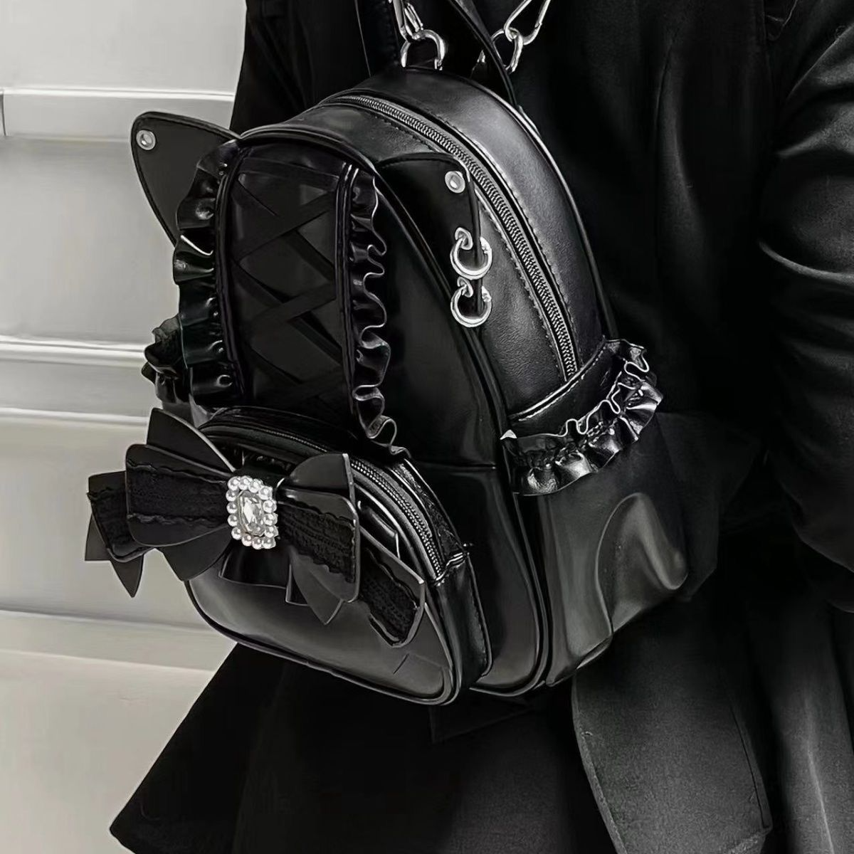 Damen Rucksack mit Katzenohren ⎜ Niedliches Design mit Spitze und viel Stauraum für Schule und Freizeit