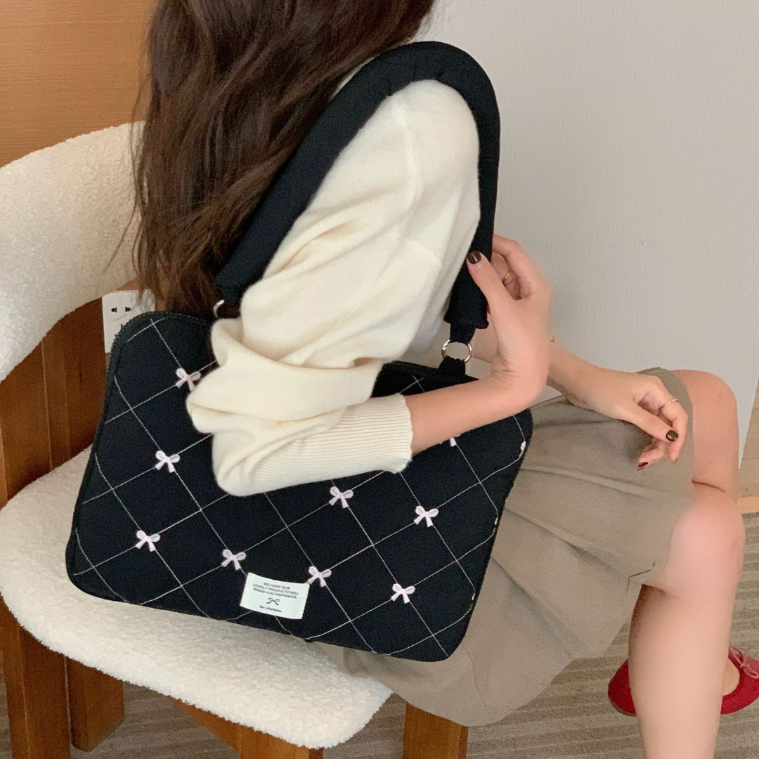 Laptop Tasche für Damen ⎜ Gepolstert und stilvoll mit Griff für Alltag und Büro