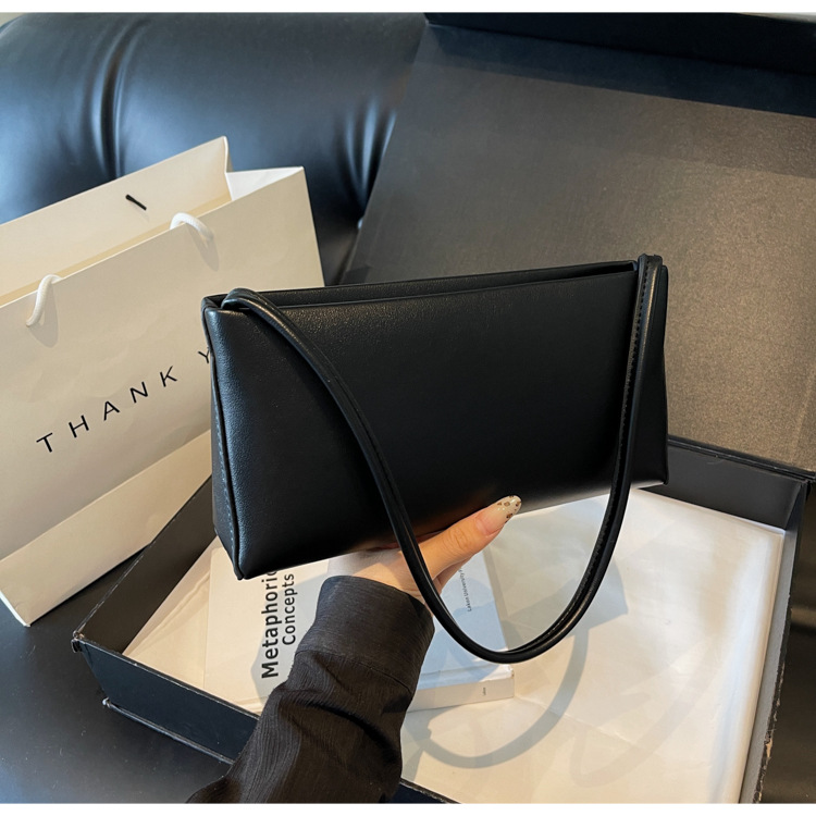 Kleine Damen Umhängetasche ⎜ Elegante Schultertasche mit Schlankem Design und Praktischem Verschluss