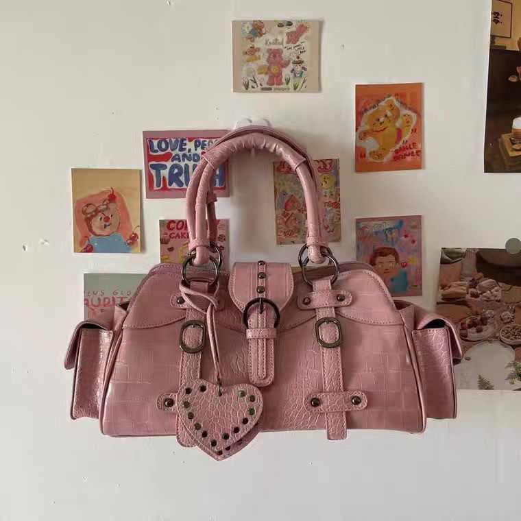 Handtasche mit Nieten und Griff ⎜ Kleine Umhängetasche für Damen im Krokolook mit Verstellbarem Riemen