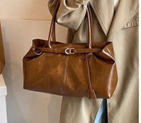 Schultertasche für Damen ⎜ Elegante Handtasche aus Leder mit Gürtel-Design für Herbst und Winter