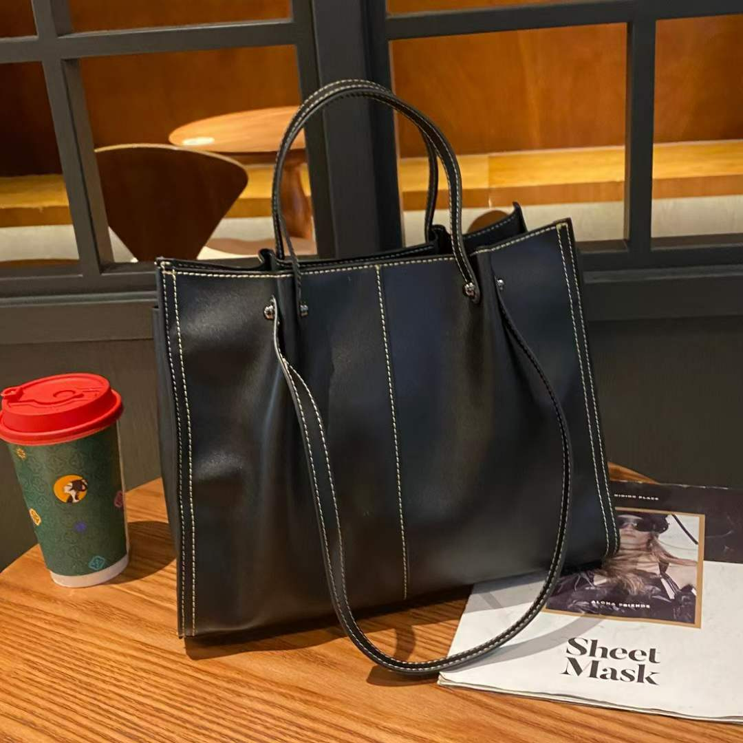 Große Damen Schultertasche ⎜ Elegante Ledertasche mit viel Stauraum für Alltag und Büro