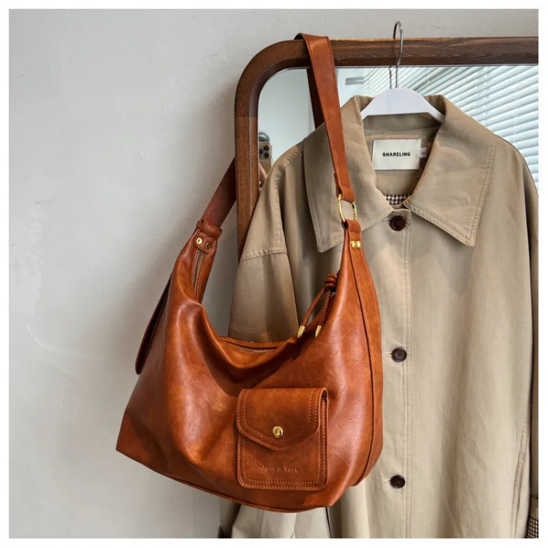 Schultertasche für Damen ⎜ Große Vintage-Umhängetasche aus Kunstleder mit Frontfach für Alltag und Büro