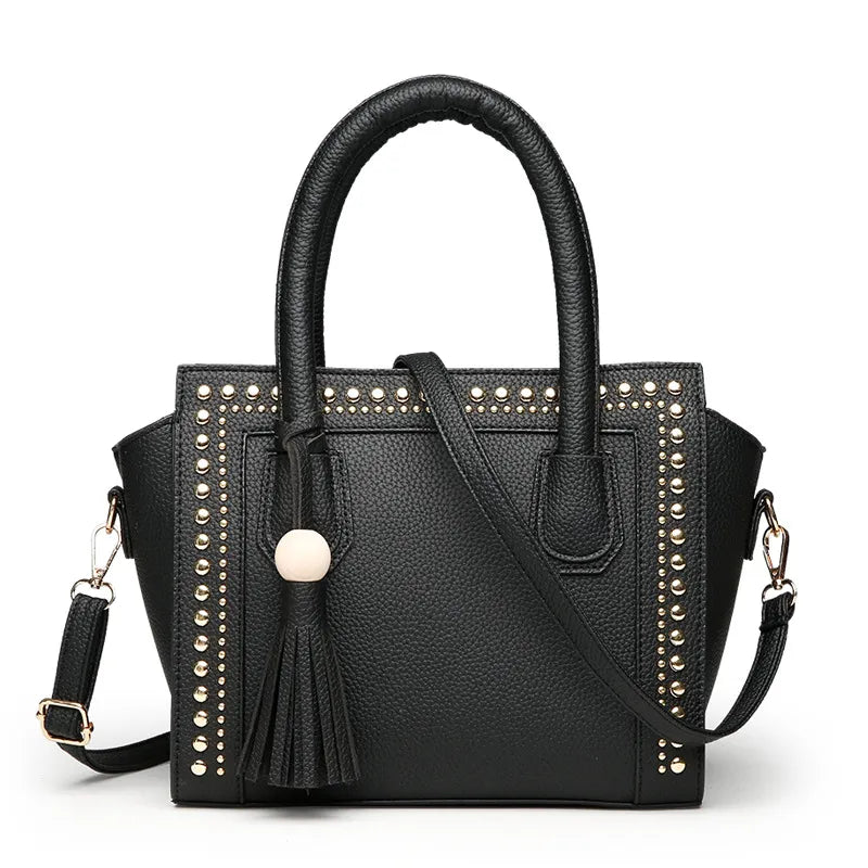Handtasche für Damen ⎜ Geräumige Tragetasche im Doctor-Bag-Stil mit Nieten und Quaste für Alltag und Büro