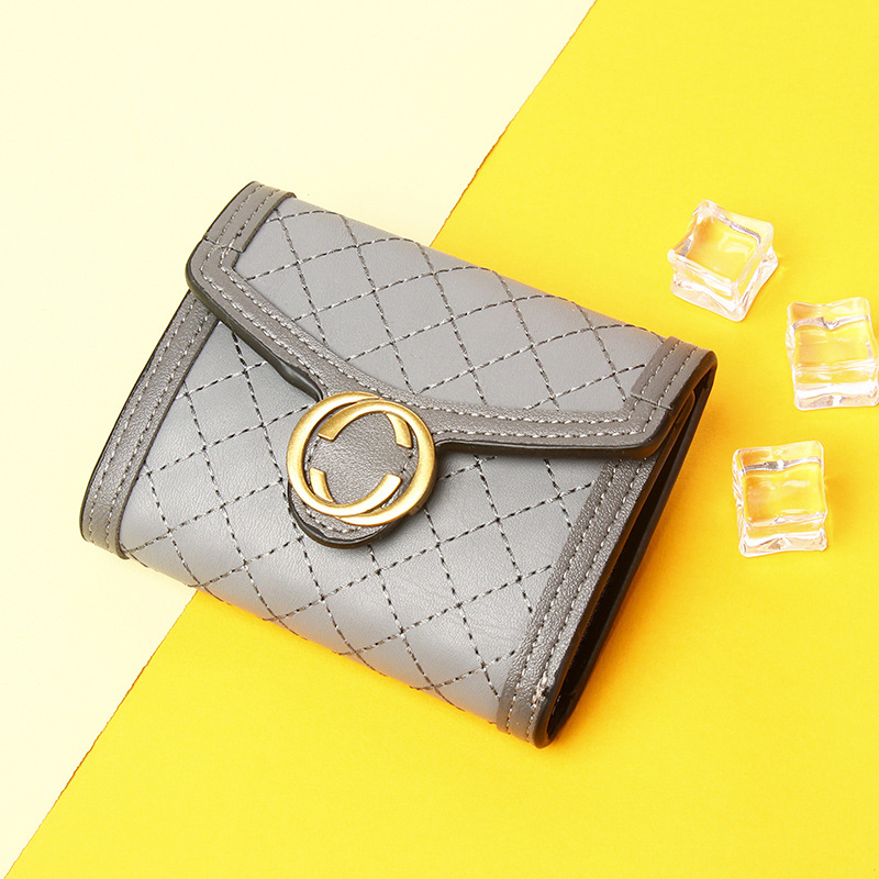 Damen Geldbörse mit Druckknopf ⎜ Kurze Brieftasche mit Rautensteppung und Fächern für Karten und Münzen